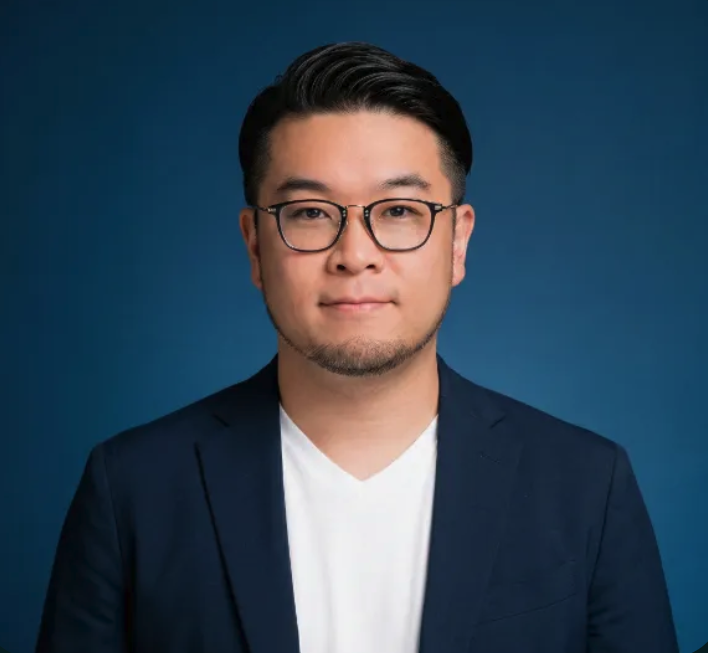 代表取締役 李 星霖